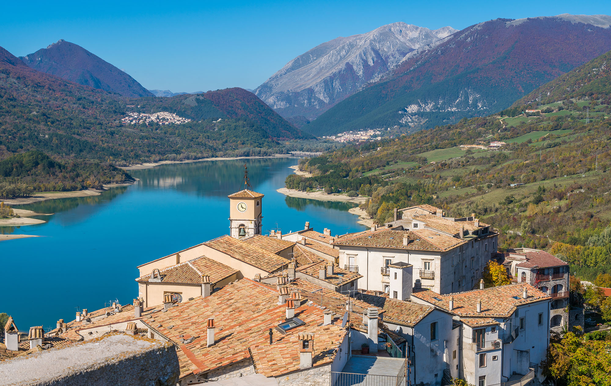 Vue sur Barrea, Abruzzes Italie